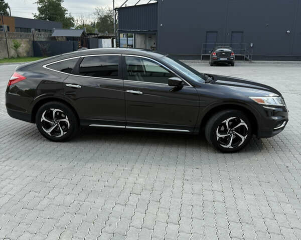 Коричневый Хонда Кросстур, объемом двигателя 2.35 л и пробегом 179 тыс. км за 13400 $, фото 7 на Automoto.ua