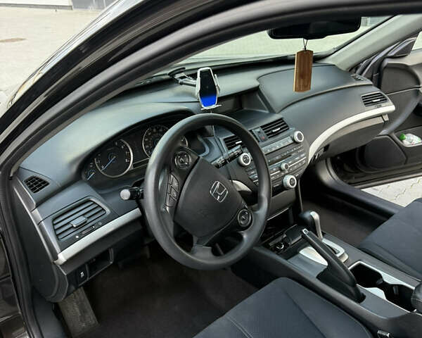 Коричневый Хонда Кросстур, объемом двигателя 2.35 л и пробегом 179 тыс. км за 13400 $, фото 8 на Automoto.ua