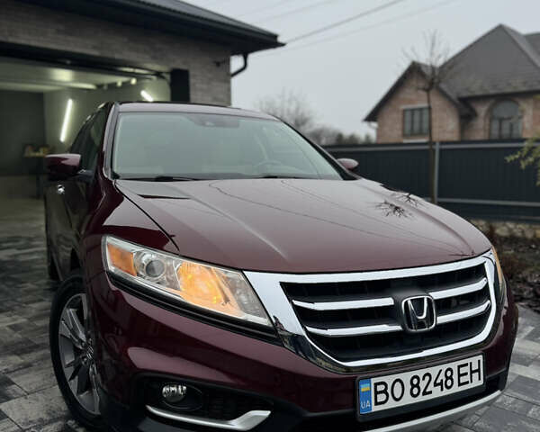 Красный Хонда Кросстур, объемом двигателя 3.5 л и пробегом 130 тыс. км за 14800 $, фото 6 на Automoto.ua