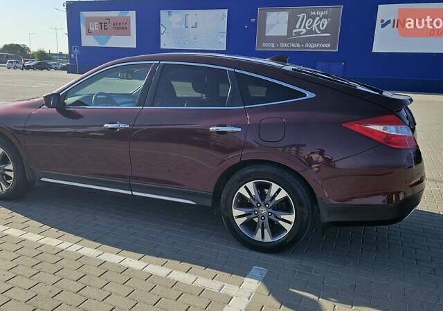 Красный Хонда Кросстур, объемом двигателя 3.5 л и пробегом 129 тыс. км за 14350 $, фото 9 на Automoto.ua