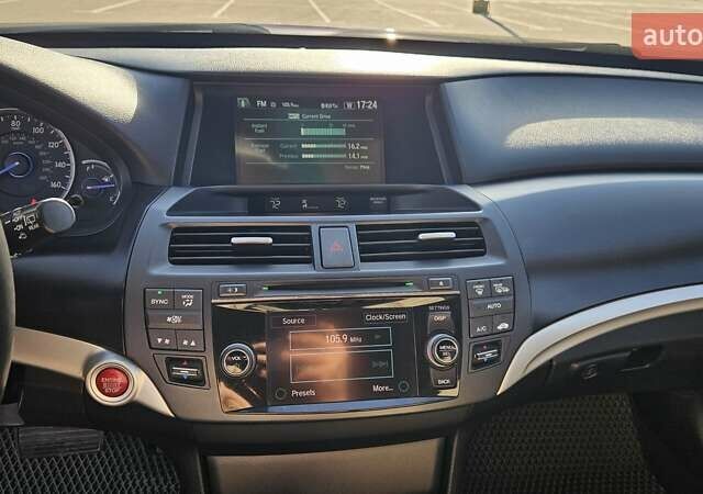 Красный Хонда Кросстур, объемом двигателя 3.5 л и пробегом 129 тыс. км за 14350 $, фото 31 на Automoto.ua