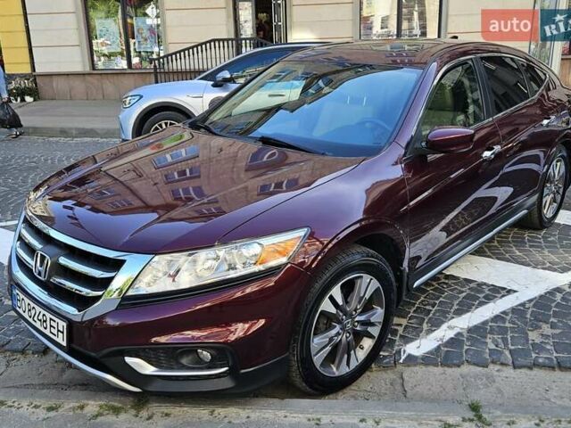 Красный Хонда Кросстур, объемом двигателя 3.5 л и пробегом 129 тыс. км за 14350 $, фото 2 на Automoto.ua