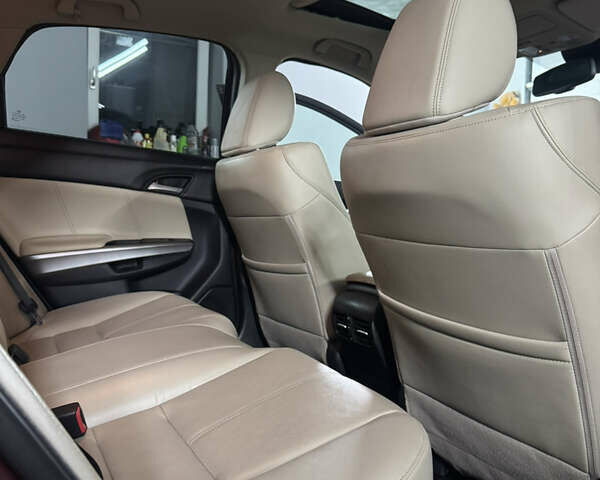 Красный Хонда Кросстур, объемом двигателя 3.5 л и пробегом 130 тыс. км за 14800 $, фото 24 на Automoto.ua