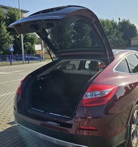 Красный Хонда Кросстур, объемом двигателя 3.5 л и пробегом 129 тыс. км за 14350 $, фото 18 на Automoto.ua