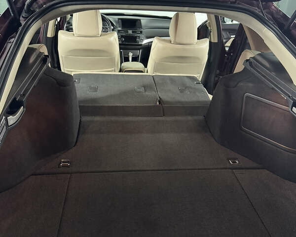 Красный Хонда Кросстур, объемом двигателя 3.5 л и пробегом 130 тыс. км за 14800 $, фото 28 на Automoto.ua