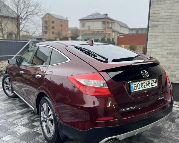 Красный Хонда Кросстур, объемом двигателя 3.5 л и пробегом 130 тыс. км за 14800 $, фото 7 на Automoto.ua
