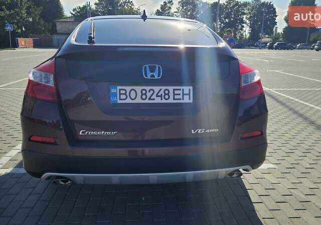 Красный Хонда Кросстур, объемом двигателя 3.5 л и пробегом 129 тыс. км за 14350 $, фото 7 на Automoto.ua