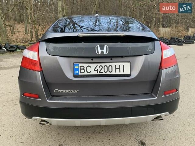 Хонда Кросстур, объемом двигателя 2.35 л и пробегом 200 тыс. км за 13500 $, фото 14 на Automoto.ua