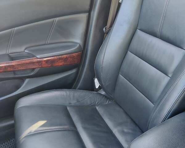 Серый Хонда Кросстур, объемом двигателя 3.5 л и пробегом 180 тыс. км за 11300 $, фото 18 на Automoto.ua