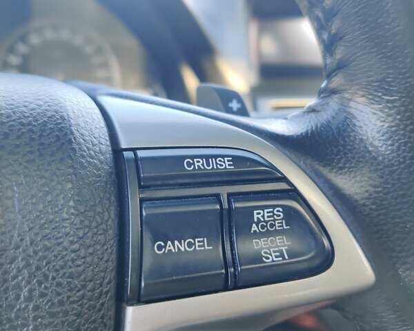 Серый Хонда Кросстур, объемом двигателя 3.5 л и пробегом 180 тыс. км за 11300 $, фото 13 на Automoto.ua