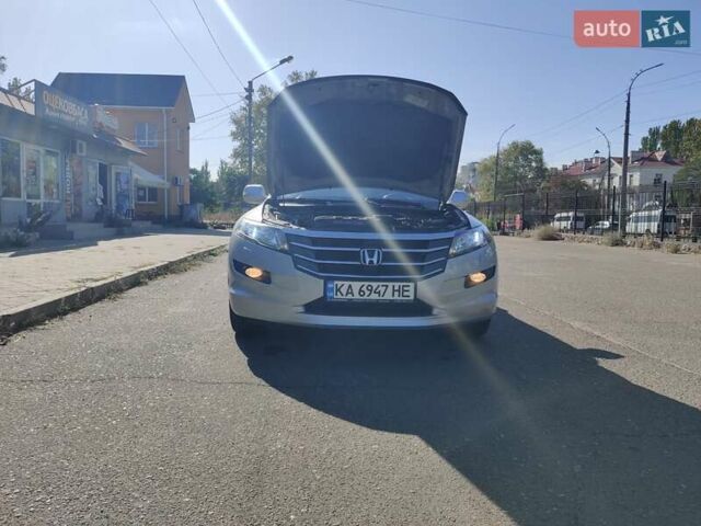 Серый Хонда Кросстур, объемом двигателя 3.5 л и пробегом 180 тыс. км за 11300 $, фото 3 на Automoto.ua