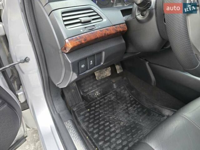 Серый Хонда Кросстур, объемом двигателя 3.47 л и пробегом 270 тыс. км за 11450 $, фото 12 на Automoto.ua
