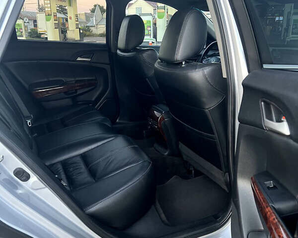 Сірий Хонда Кросстур, об'ємом двигуна 3.5 л та пробігом 185 тис. км за 13500 $, фото 10 на Automoto.ua