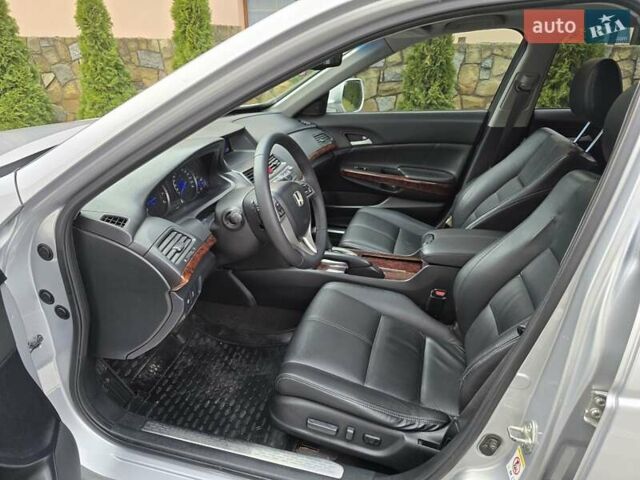 Серый Хонда Кросстур, объемом двигателя 3.47 л и пробегом 270 тыс. км за 11450 $, фото 14 на Automoto.ua