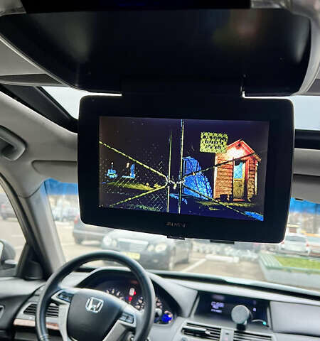 Серый Хонда Кросстур, объемом двигателя 2.35 л и пробегом 252 тыс. км за 11000 $, фото 26 на Automoto.ua