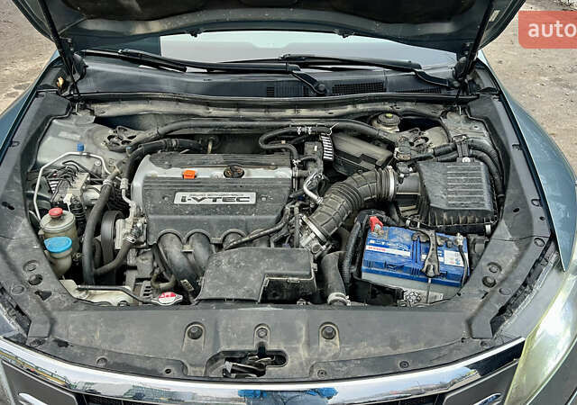 Серый Хонда Кросстур, объемом двигателя 2.35 л и пробегом 252 тыс. км за 11000 $, фото 27 на Automoto.ua