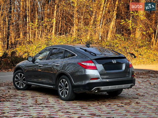 Сірий Хонда Кросстур, об'ємом двигуна 2.4 л та пробігом 235 тис. км за 11000 $, фото 4 на Automoto.ua