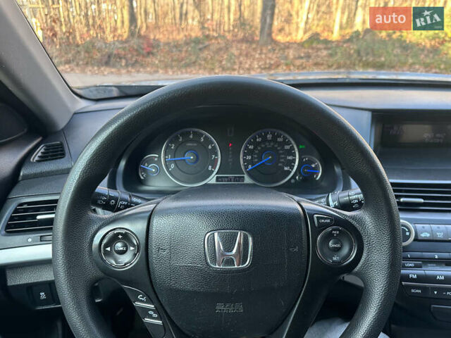 Сірий Хонда Кросстур, об'ємом двигуна 2.4 л та пробігом 235 тис. км за 11000 $, фото 16 на Automoto.ua