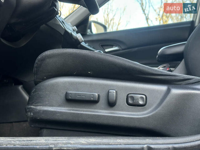 Сірий Хонда Кросстур, об'ємом двигуна 2.4 л та пробігом 235 тис. км за 11000 $, фото 12 на Automoto.ua