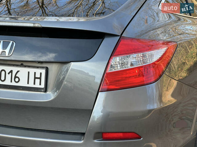 Сірий Хонда Кросстур, об'ємом двигуна 2.4 л та пробігом 235 тис. км за 11000 $, фото 40 на Automoto.ua