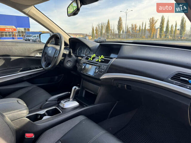 Серый Хонда Кросстур, объемом двигателя 2.35 л и пробегом 129 тыс. км за 11500 $, фото 21 на Automoto.ua