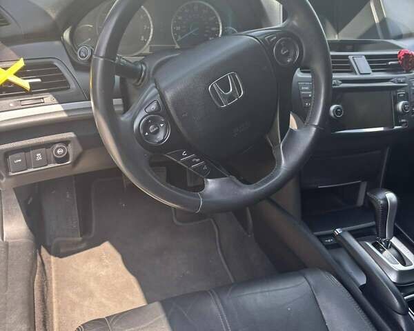 Серый Хонда Кросстур, объемом двигателя 2.4 л и пробегом 117 тыс. км за 14000 $, фото 1 на Automoto.ua