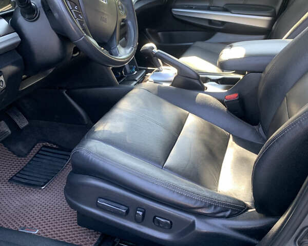 Хонда Кросстур 2014 в Каменское - Днепродзержинск на Automoto.ua Серый Хонда Кросстур, объемом двигателя 3.5 л и пробегом 203 тыс. км за 15000 $, фото 25 на Automoto.ua