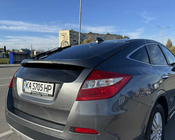 Серый Хонда Кросстур, объемом двигателя 2.35 л и пробегом 129 тыс. км за 11500 $, фото 2 на Automoto.ua