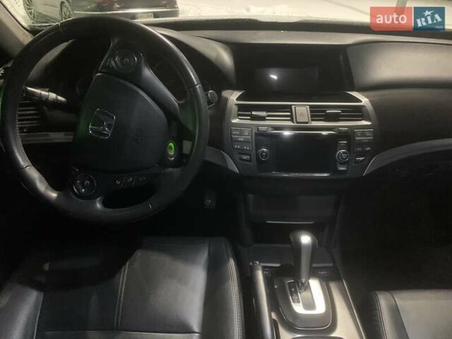 Серый Хонда Кросстур, объемом двигателя 2.4 л и пробегом 117 тыс. км за 14000 $, фото 4 на Automoto.ua