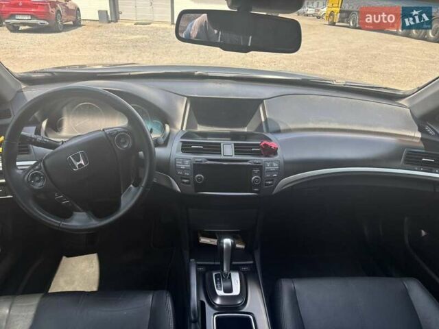Серый Хонда Кросстур, объемом двигателя 2.4 л и пробегом 117 тыс. км за 14000 $, фото 7 на Automoto.ua