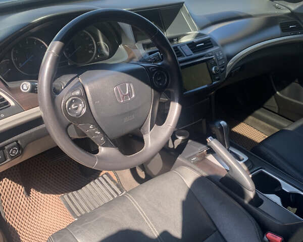 Хонда Кросстур 2014 в Каменское - Днепродзержинск на Automoto.ua Серый Хонда Кросстур, объемом двигателя 3.5 л и пробегом 203 тыс. км за 15000 $, фото 19 на Automoto.ua