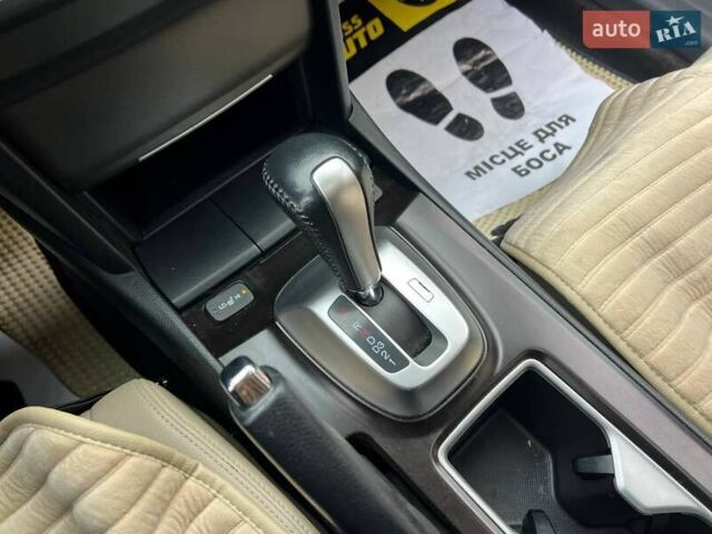 Синій Хонда Кросстур, об'ємом двигуна 2.4 л та пробігом 168 тис. км за 14400 $, фото 19 на Automoto.ua