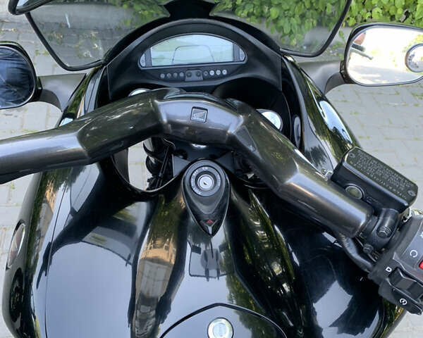 Черный Хонда DN-01, объемом двигателя 0.7 л и пробегом 24 тыс. км за 6800 $, фото 3 на Automoto.ua