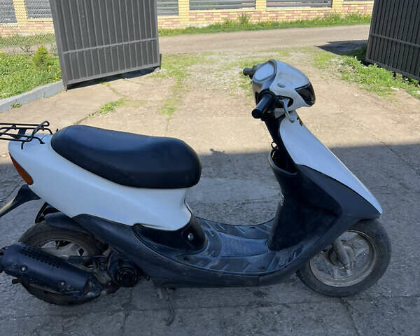 Белый Хонда Dio AF-34, объемом двигателя 0 л и пробегом 4 тыс. км за 400 $, фото 3 на Automoto.ua