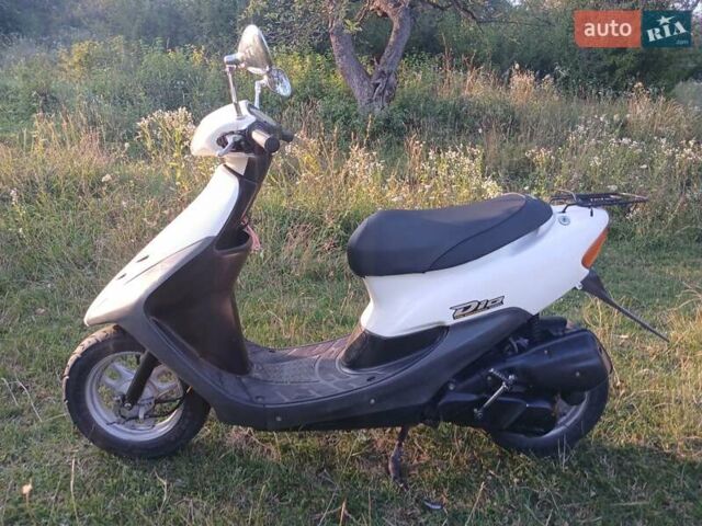 Белый Хонда Dio AF-34, объемом двигателя 0 л и пробегом 4 тыс. км за 360 $, фото 2 на Automoto.ua