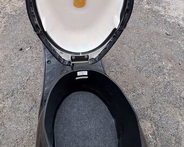 Черный Хонда Dio AF-34, объемом двигателя 0.49 л и пробегом 200 тыс. км за 532 $, фото 4 на Automoto.ua