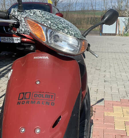 Красный Хонда Dio AF-34, объемом двигателя 0.49 л и пробегом 11 тыс. км за 400 $, фото 2 на Automoto.ua