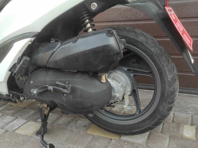 Хонда Дио, объемом двигателя 0.11 л и пробегом 0 тыс. км за 1450 $, фото 5 на Automoto.ua