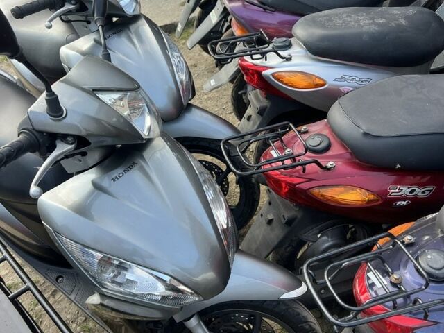 Хонда Дио, объемом двигателя 0.11 л и пробегом 0 тыс. км за 1350 $, фото 12 на Automoto.ua