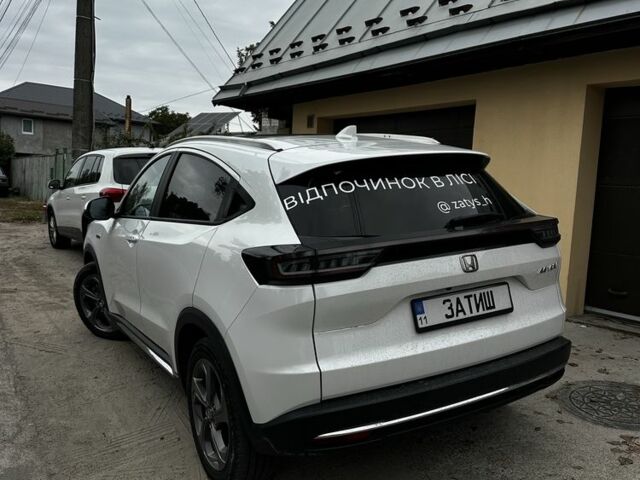 Білий Хонда Інша, об'ємом двигуна 0 л та пробігом 80 тис. км за 16000 $, фото 4 на Automoto.ua