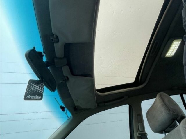 Красный Хонда Другая, объемом двигателя 2 л и пробегом 340 тыс. км за 600 $, фото 3 на Automoto.ua