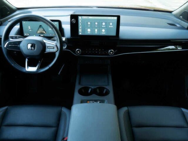 Червоний Хонда Інша, об'ємом двигуна 0 л та пробігом 27 тис. км за 20000 $, фото 8 на Automoto.ua