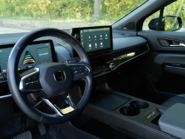 Червоний Хонда Інша, об'ємом двигуна 0 л та пробігом 27 тис. км за 20000 $, фото 7 на Automoto.ua