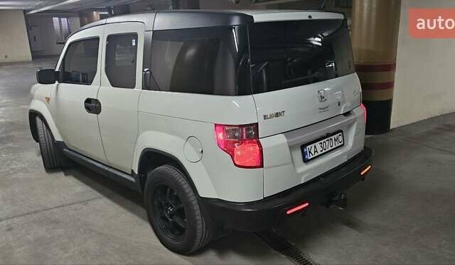 Сірий Хонда Елемент, об'ємом двигуна 2.4 л та пробігом 325 тис. км за 10500 $, фото 4 на Automoto.ua