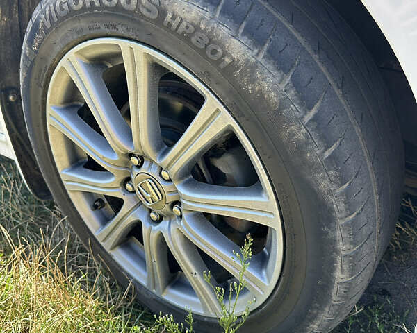 Белый Хонда Элизион, объемом двигателя 3 л и пробегом 210 тыс. км за 8000 $, фото 11 на Automoto.ua