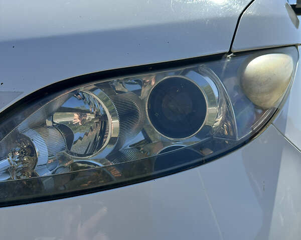 Белый Хонда Элизион, объемом двигателя 3 л и пробегом 210 тыс. км за 8000 $, фото 6 на Automoto.ua