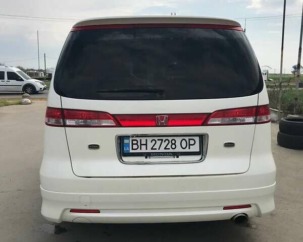 Белый Хонда Элизион, объемом двигателя 2.4 л и пробегом 134 тыс. км за 12000 $, фото 2 на Automoto.ua