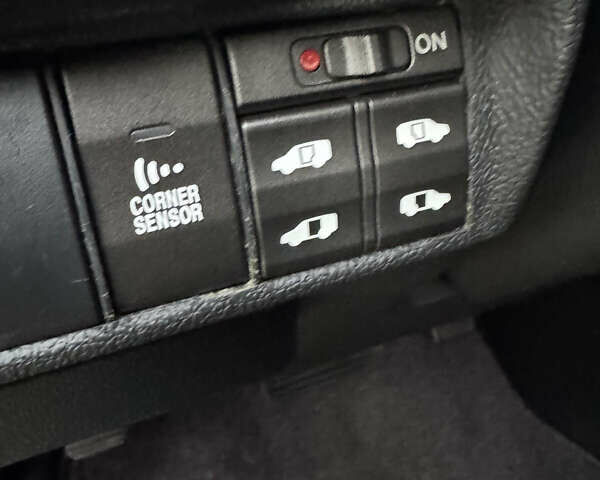 Чорний Хонда Елізіон, об'ємом двигуна 2.35 л та пробігом 84 тис. км за 14000 $, фото 22 на Automoto.ua