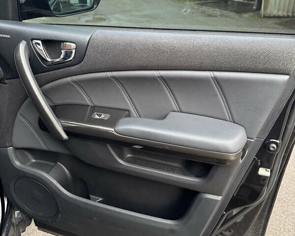 Чорний Хонда Елізіон, об'ємом двигуна 2.35 л та пробігом 84 тис. км за 14000 $, фото 35 на Automoto.ua