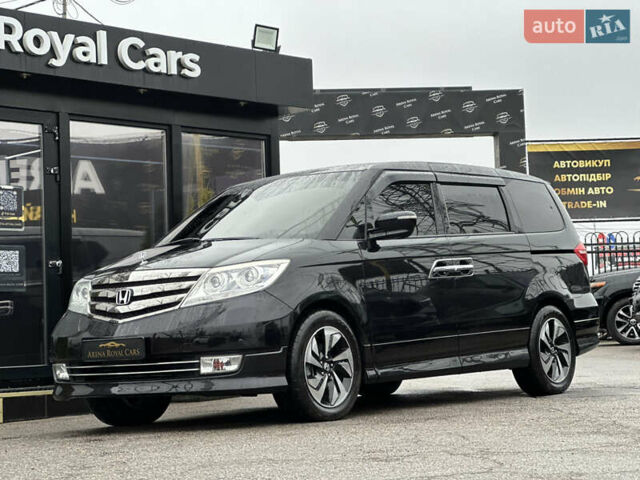 Черный Хонда Элизион, объемом двигателя 2.35 л и пробегом 84 тыс. км за 13400 $, фото 5 на Automoto.ua